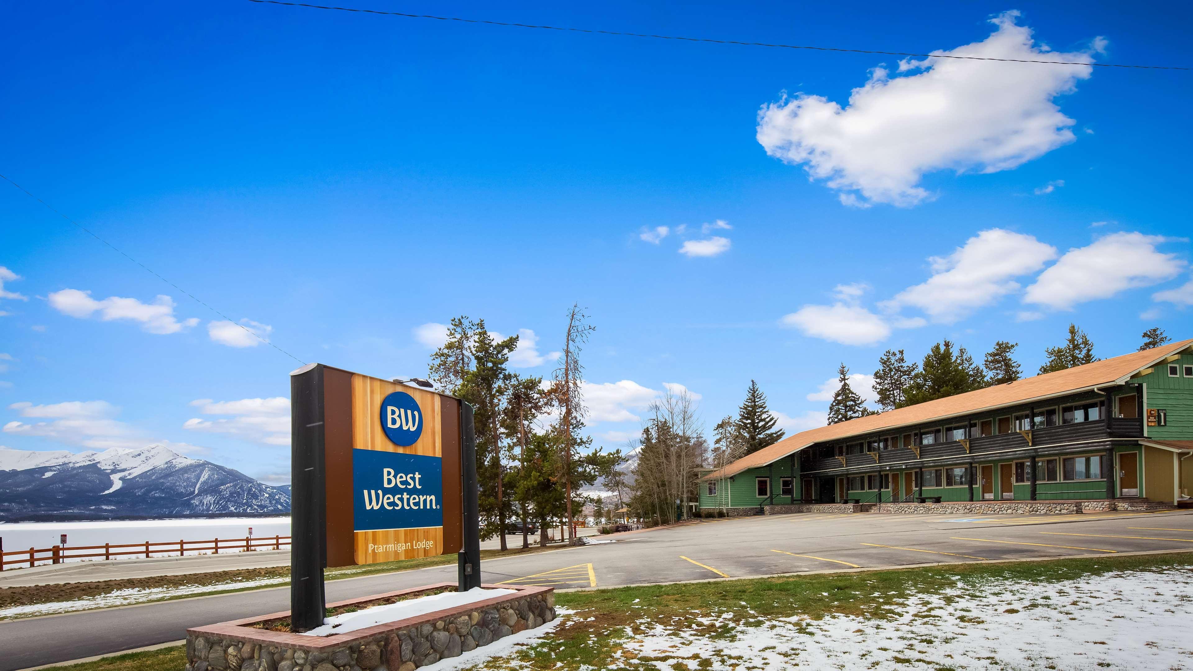 Best Western Ptarmigan Lodge Диллон Экстерьер фото